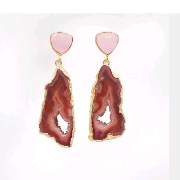 Pink chalcedony, geode & gold chandelier earrings - Picture 3 of 3